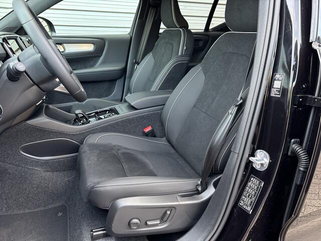 Volvo XC40 2.0 B4 Plus Black Edition Harman/Kardon / Panoramadak / Elektr. stoelen / Achteruitrijcamera /