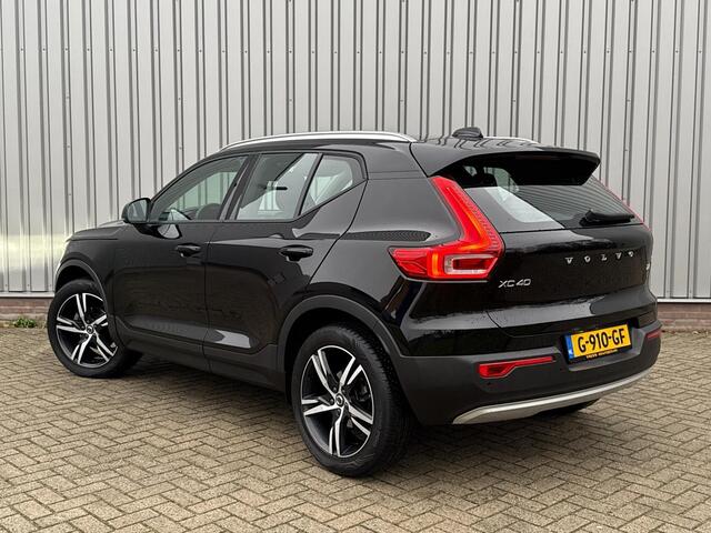 Volvo XC40 1.5 T3 Inscription | Leder | Harman Kardonn | Trekhaak | HANDGESCHAKELD |