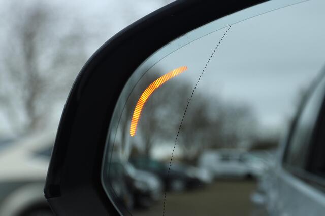 Volvo XC40 RECHARGE P8 AWD R-DESIGN SOH 91% | CARPLAY | TREKHAAK | WARMTEPOMP | CAMERA | LED | BLIS | KEY-LESS