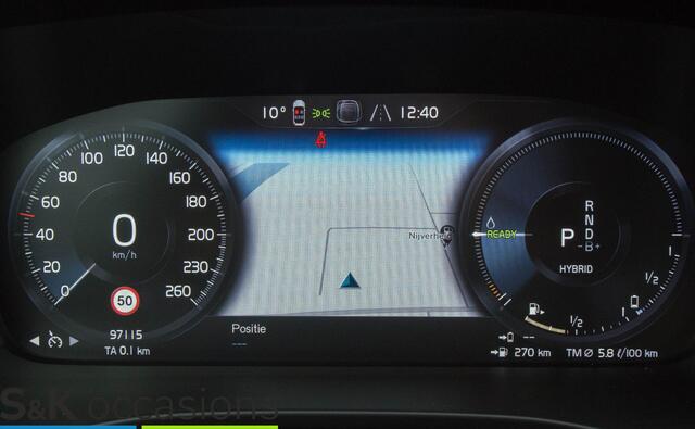 Volvo XC40 1.5 T5 Recharge Inscription Leder