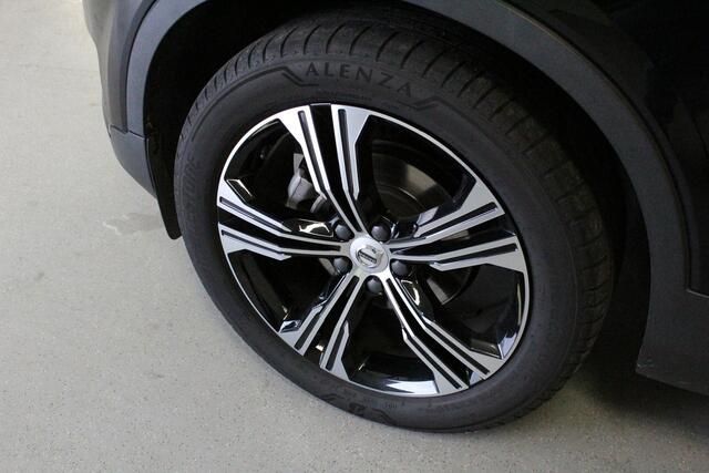 Volvo XC40 1.5 T2 Momentum Core | WEGKL-TRHAAK | DAB | DONKER-GLAS | PDC | 19'LMV | CARPLAY | NAVIGATIE |