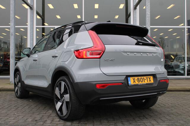 Volvo XC40 Extended Range Ultimate 82 kWh | Schuif/kanteldak | BLIS | 360 Camera | Trekhaak | H&K Audio | 20" LMV