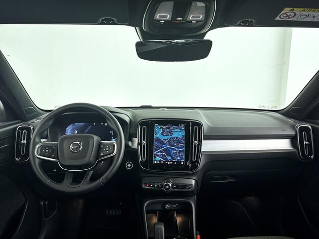 Volvo XC40 B4 Plus Dark | Parkeercamera | Stoel- en Stuurverwarming | Harman Kardon | Trekhaak
