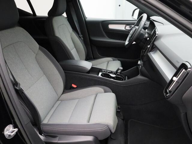 Volvo XC40 1.5 T4 Plug-in hybrid Plus Dark | CAMERA | H&K | KEYLESS | STOEL- EN STUURVERW.