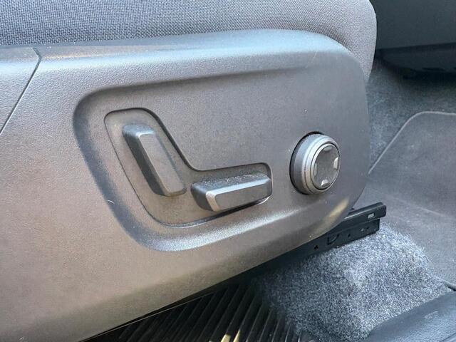 Volvo XC40 B4 Plus Dark Harman/kardon | Trekhaak | stoel/stuur verwarming | Memory |