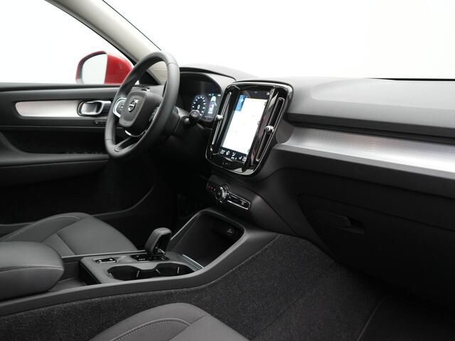 Volvo XC40 T5 Recharge Inscription Plug In Hybrid 262pk Dealer O.H. PHEV | 360 Camera | Sportstoelen Memory & Verwarmd | Stuurwiel Verwarmd | Apple Carplay | Keyless | 19"L.M | Virtual | Navigatie | Cruise Control | DAB |