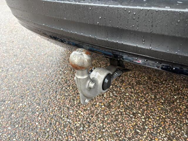 Volvo XC40 Recharge Plus | Stoel/Stuur Verwarming | Trekhaak |