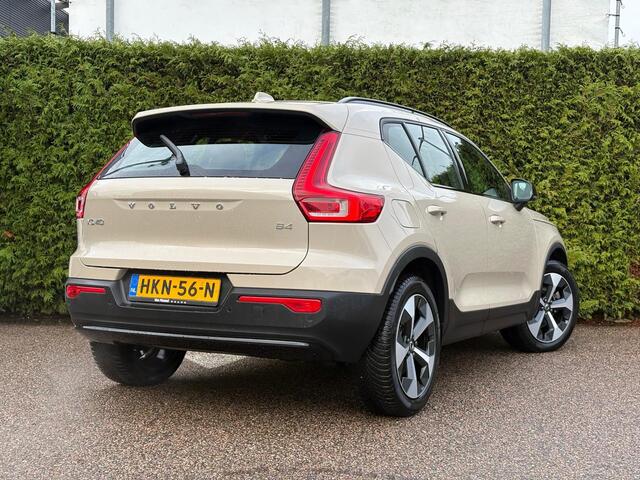 Volvo XC40 B4 Plus Dark | Harman/Kardon | Trekhaak | Elektrisch Verstelbare stoelen |