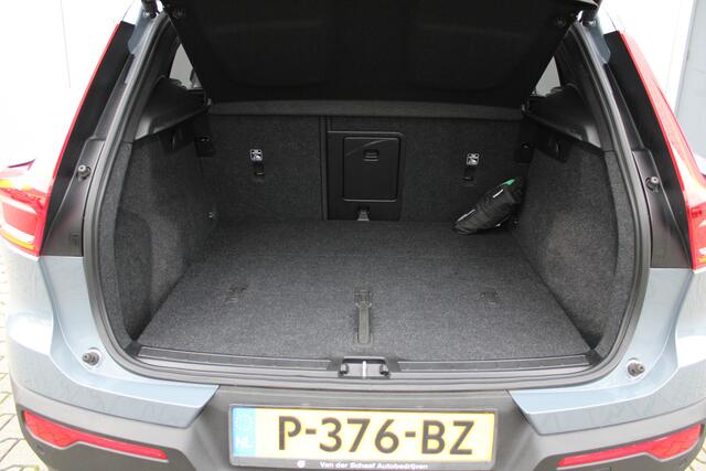 Volvo XC40 Recharge Pro | 360 graden camera | Elektrisch verstelbare stoelen | All Season banden