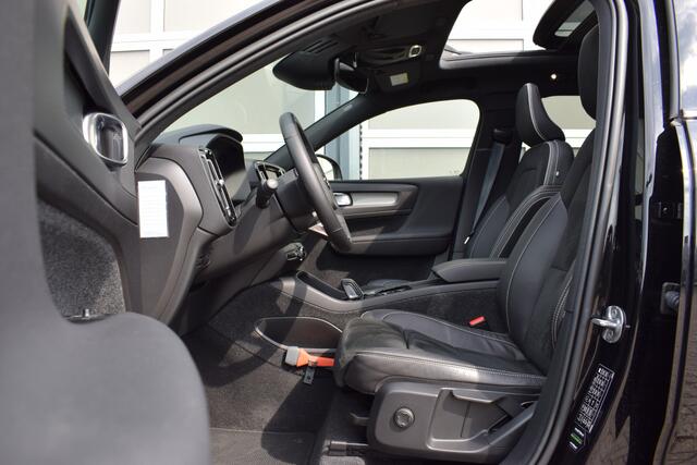 Volvo XC40 1.5 T5 Recharge R-Design Panodak | Trekhaak | OrigNL
