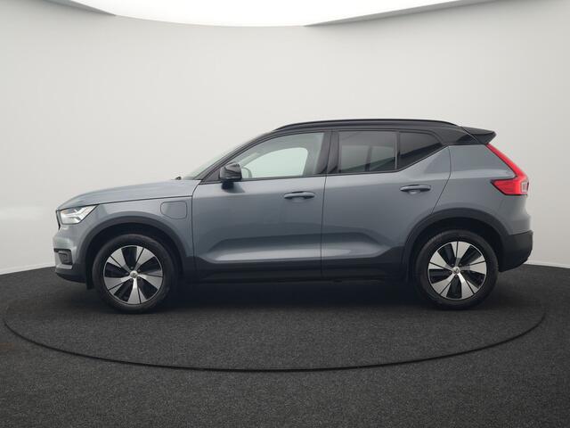Volvo XC40 T4 Recharge R-Design Plug In Hybrid 211pk Dealer O.H. PHEV | Camera | Sportstoelen Memory | Apple Carplay | Keyless | Navigatie | Virtual | Blis | Cruise Control |