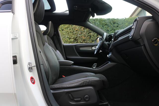 Volvo XC40 2.0 T4 R-Design Aut (Panoramadak Sportleder/Memory Navi/Camera HarmanKardon Standkachel Trekhaak Full-Led 20InchLMV)