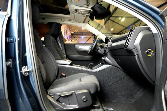 Volvo XC40 1.5 T4 Plug-in Hybrid 155kW/211pk DCT7 Inscription PANORAMADAK + EL.TREKHAAK + MATRIX LED + HARMAN/KARDON + SPORTSTOELEN + ADAPT.CRUISE + NAVI SENSUS + LANE ASSIST + PILOT ASSIST + 360 CAMERA + KEYLESS ENTRY&GO + PARKSENSOREN V&A + 19" LM-VELGEN!!
