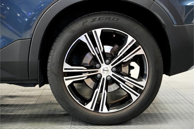 Volvo XC40 1.5 T4 Plug-in Hybrid 155kW/211pk DCT7 Inscription PANORAMADAK + EL.TREKHAAK + MATRIX LED + HARMAN/KARDON + SPORTSTOELEN + ADAPT.CRUISE + NAVI SENSUS + LANE ASSIST + PILOT ASSIST + 360 CAMERA + KEYLESS ENTRY&GO + PARKSENSOREN V&A + 19" LM-VELGEN!!