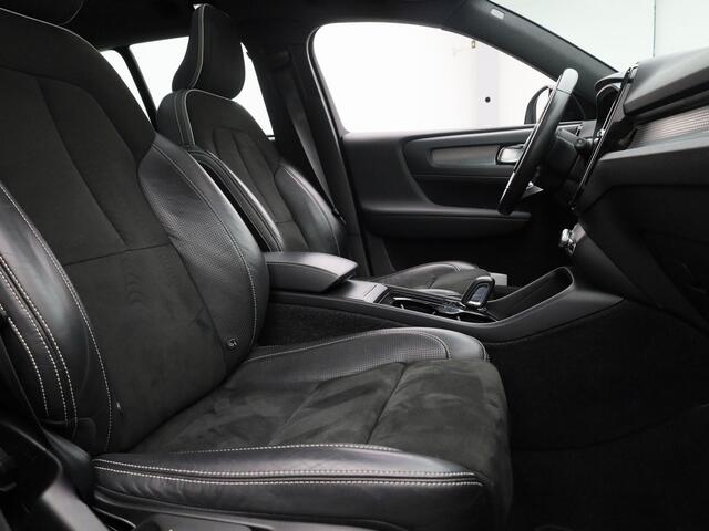 Volvo XC40 Recharge P8 AWD R-Design | PANO | 360° | ADAPTIVE | H&K | STOEL- EN STUURVERW. | TREKHAAK