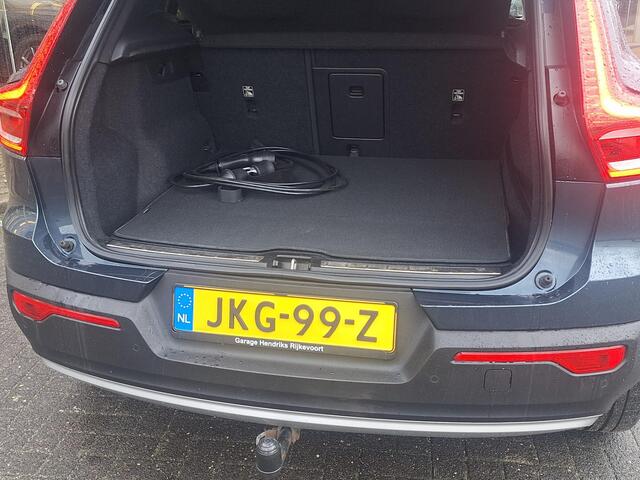 Volvo XC40 1.5 T5 Recharge R-Design | Trekhaak 1800kg | Leder | stoelverwarming | Blindspot | occasion
