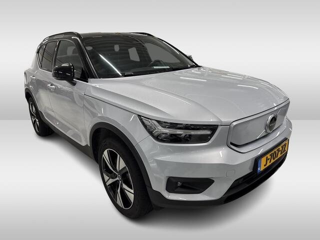 Volvo XC40 Recharge P8 AWD R-Design / Trekhaak / Camera / Keyless / Harman Kardon / 19'' / Half leder / Stuur+Stoelverwarming / DAB / Dodehoek / ACC