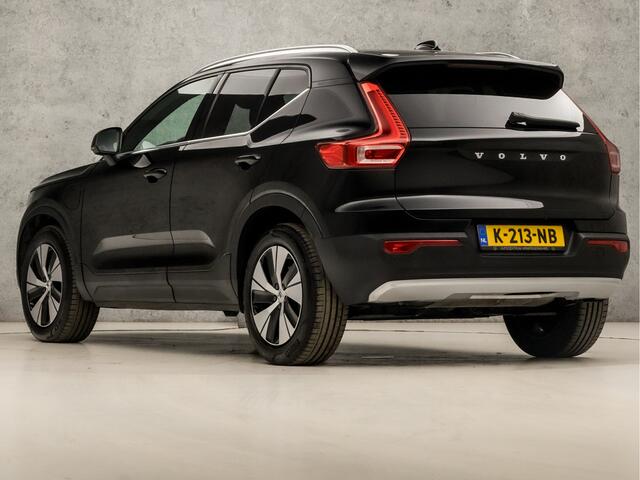 Volvo XC40 1.5 T4 Recharge R-Design Expression 211Pk Automaat (APPLE CARPLAY, GROOT NAVI, STUUR/STOELVERWARMING, ZWART HEMEL, CAMERA, SPORTSTOELEN, ADAPTIVE CRUISE, TREKHAAK, KEYLESS, NIEUWSTAAT)