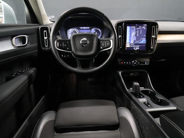 Volvo XC40 1.5 T5 Twin Engine Momentum Pro [TREKHAAK INKLAPBAAR, APPLE CARPLAY, ANDROID, PDC V+A, CRUISE CONTROL, CLIMATE CONTROL, HALF LEDER, NIEUWSTAAT]