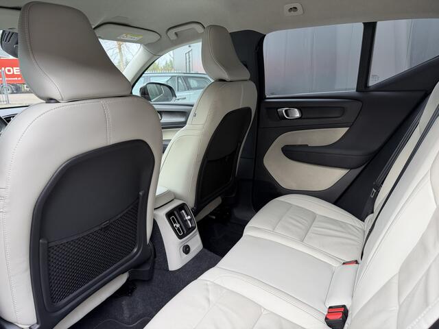 Volvo XC40 1.5 T5 Plug-in hybrid Plus Bright 19 inch | Getint Glas | 21000km!!