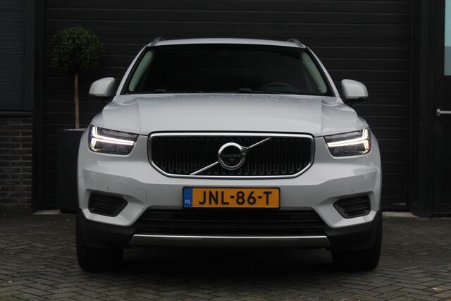 Volvo XC40 1.5 T5 Twin Engine Momentum Pro | Panorama-dak| Trekhaak | Memory | Adaptieve Cruise | 360 camera | Voorstoelen verwarmd