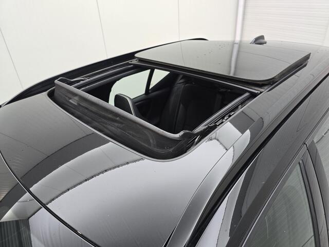 Volvo XC40 Recharge P8 AWD R-Design 408pk | Panoramadak | Stoelverwarming | 360 graden camera | Adaptieve Cruise control | Harman/Kardon audio