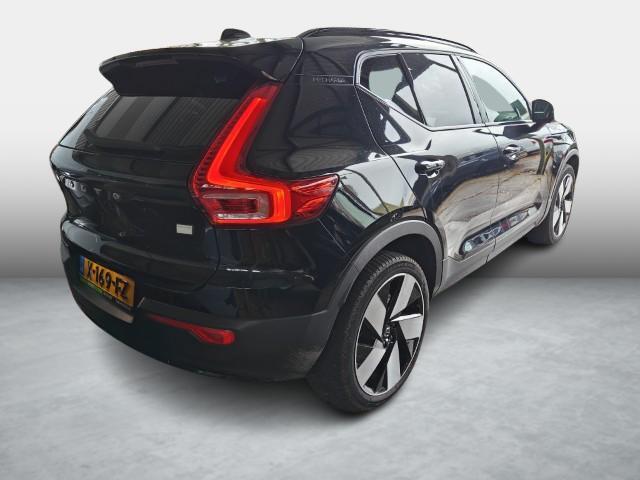 Volvo XC40 Single Motor Extended Range Plus 82 kWh | Adaptieve cruise control | Stoel- en stuurverwarming | Nubuck Interieur | Warmtepomp | 20 inch velgen | Camera |