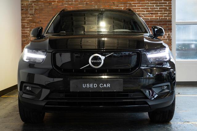 Volvo XC40 Recharge P8 AWD R-Design |Adaptieve Cruise Controle| Blind spot|| Verwarmbare Voorstoelen| Verwarmbaar Stuurwiel