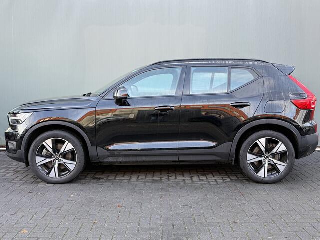 Volvo XC40 BWJ 2020 Recharge P8 408 PK AWD R-Design AUTOMAAT | STOEL + STUUR VERW. | LEER | HARMAN KARDON AUDIO | ADAPTIVE CRUISE | NAVI | CLIMA | CAMERA | APPLE & ANDROID |LED | LMV | PDC