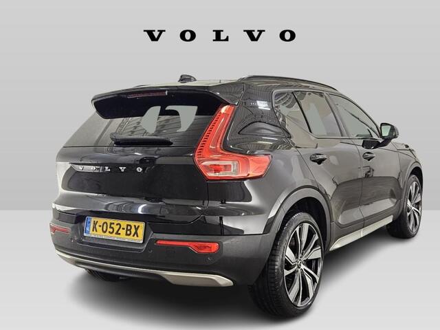 Volvo XC40 Recharge P8 AWD R-Design | Stoel en Stuurverwarming | Donker Glas | 94% SOH | Parkeercamera | 20" | Exterieur Styling Kit |