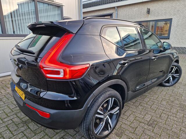 Volvo XC40 1.5 T3 R-Design Harman Kardon | Camera