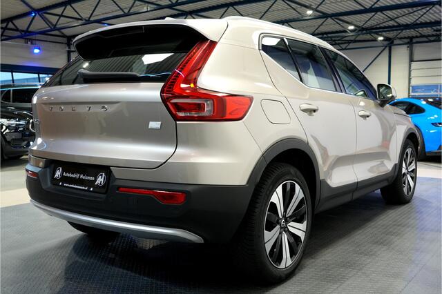 Volvo XC40 1.5 T4 Plug-in Hybrid 155kW/211pk DCT7 Ultimate FACELIFT! PANORAMADAK + HARMAN/KARDON + ADAPT.CRUISE + PILOT ASSIST + NAVI SENSUS + BLIS + LANE ASSIST + EL.STOELEN + STOEL-&STUURVERWARMING + 360 CAMERA + KEYLESS + PARKSENSOREN V&A + 19" LM-VELGEN!!