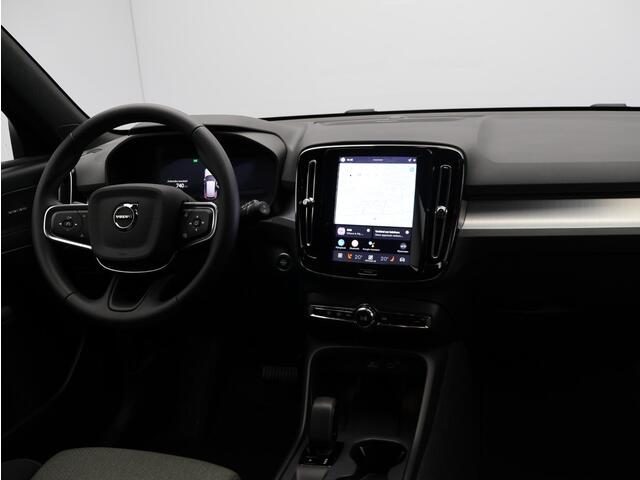 Volvo XC40 B3 163PK Core Business Edition / Adaptive Cruise / BLIS / Verwarmbaar Stuurwiel + Voorstoelen / Extra Getint Glas / 18" / Harman Kardon Audio /