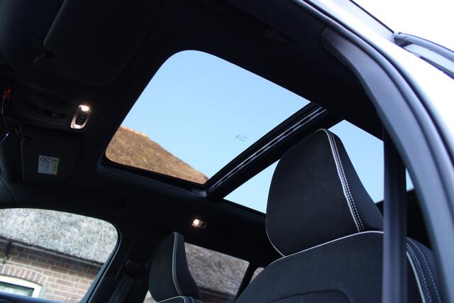 Volvo XC40 1.5 T4 Recharge R-Design PHEV PANO NAVI ORG NL 73000KM!!