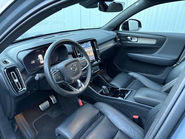 Volvo XC40 Recharge P8 AWD R-DESIGN TREKHAAK PANODAK