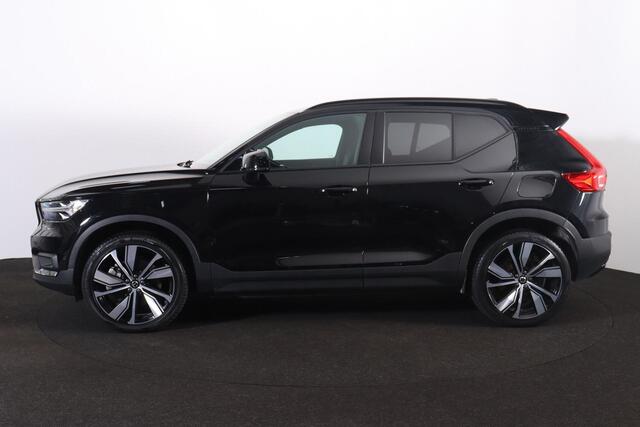 Volvo XC40 Recharge Ultimate 70 kWh - Panorama/schuifdak - IntelliSafe Assist & Surround - 360º Camera - Harman/Kardon audio - Adaptieve LED koplampen - Verwarmde voorstoelen & stuur - Parkeersensoren voor & achter - Elektr. bedienb. voorstoelen met geheugen links -