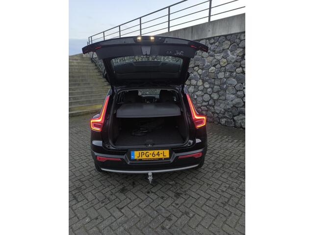 Volvo XC40 1.5 T4 Recharge Inscription Expression Trekhaak, stoel en stuur verwarming, camera, electr A klep, carplay, 1e eigenaar