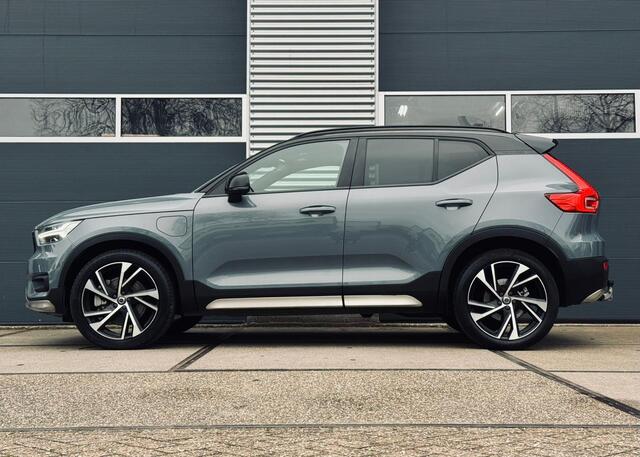 Volvo XC40 1.5 T5 R-Design |Pano |Harman/Kardon |Trekhaak |Sfeer |Alcantara