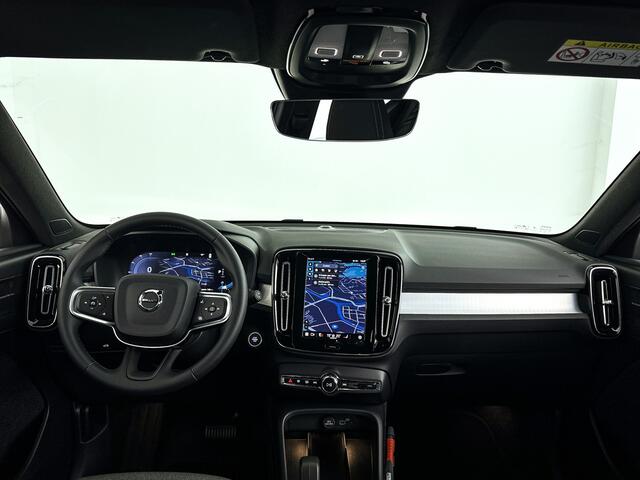 Volvo XC40 B4 Plus Dark | Parkeercamera | Stoel- en Stuurverwarming | Harman Kardon | Trekhaak