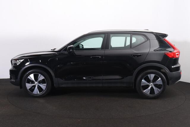 Volvo XC40 T3 Momentum Pro