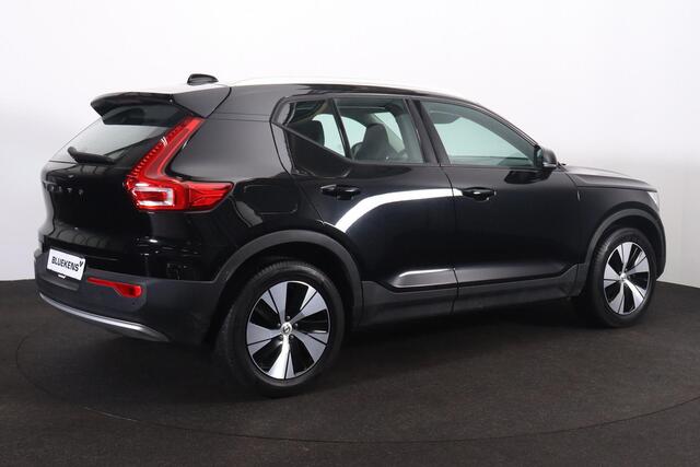 Volvo XC40 T3 Momentum Pro