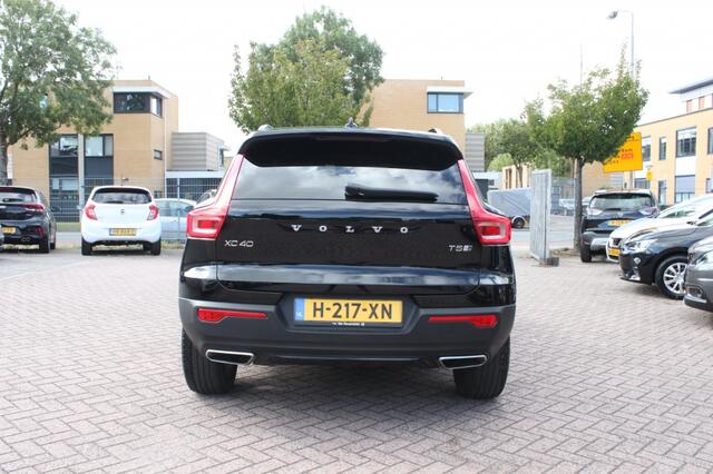 Volvo XC40 1.5 T5 TE R-Design, panoramadak, Harman Kardon, 262pk