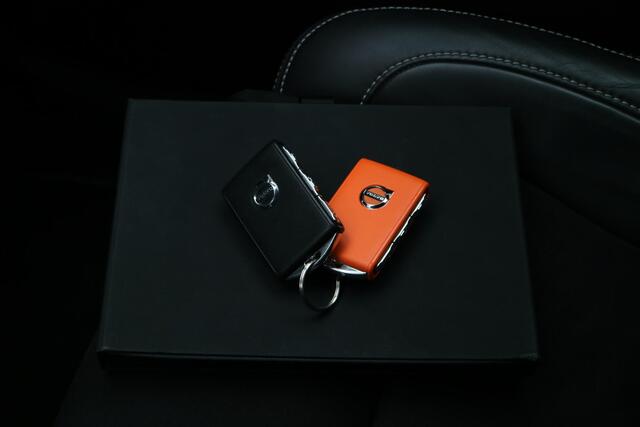 Volvo XC40 T5 PHEV R-Design Aut. | 360 camera | Carplay |