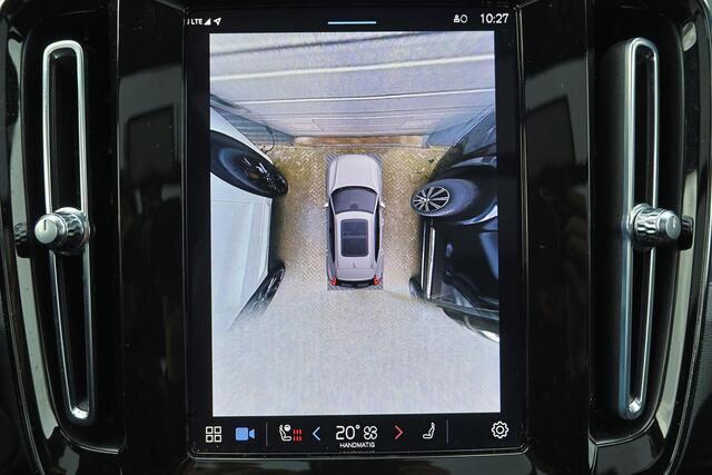 Volvo XC40 Twin Ultimate 78 kWh - Panorama/schuifdak - IntelliSafe Assist & Surround - 360º Camera - Harman/Kardon audio - Verwarmde voorstoelen & stuur - Parkeersensoren voor & achter - Elektr. bedienb. voorstoelen met geheugen links - Draadloze tel. lader - Warmte