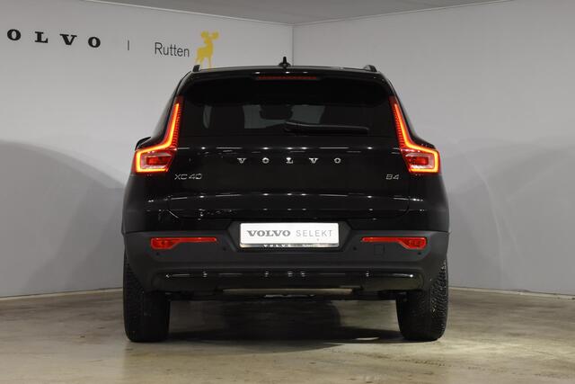 Volvo XC40 B4 211PK Automaat Plus Dark / Extra getint glas / Microtech/Nubuck / Camera achter