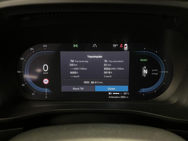 Volvo XC40 Recharge P8 AWD R-Design | 93% SOH | CAMERA | STOELVERWARMING | 1e-EIG. |