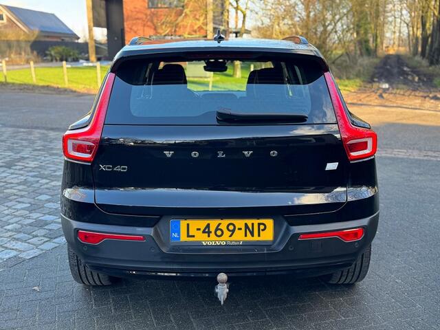 Volvo XC40 Recharge P8 AWD R-Design