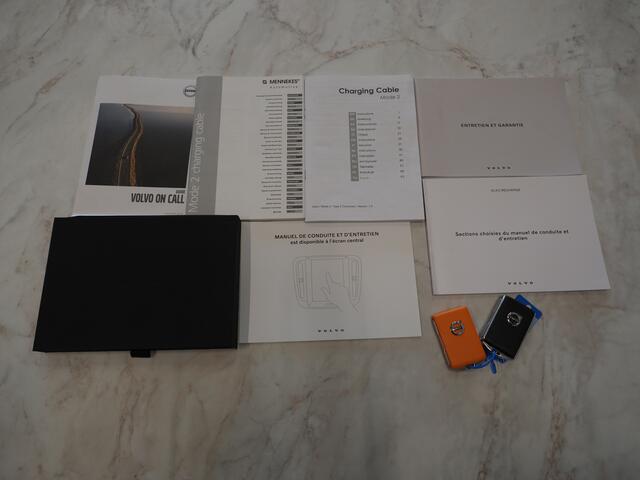 Volvo XC40 1.5 T5 Plug-in hybrid Ultimate Dark | Panoramadak | Harman/Kardon | Pilot Assist | Trekhaak | Keyless | Camera | Carplay