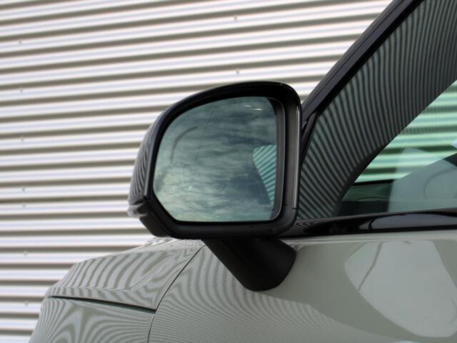 Volvo XC40 Recharge P8 AWD R-Design Automaat / Microtech Nubuck interieur / Sage Green metallic / Google Maps Navi