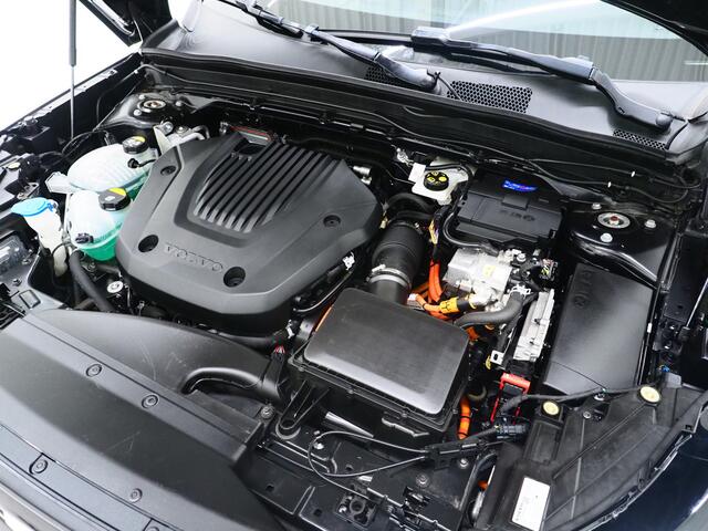 Volvo XC40 1.5 T5 Plug-in hybrid Ultimate Dark | Panoramadak | Pilot Assist | Harman/Kardon | Leder | Keyless | 360 | BLIS | Carplay